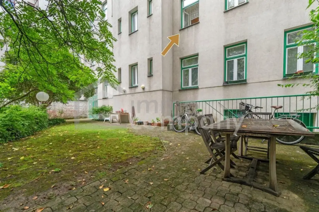 Elegante Altbauwohnung, mit Charakter