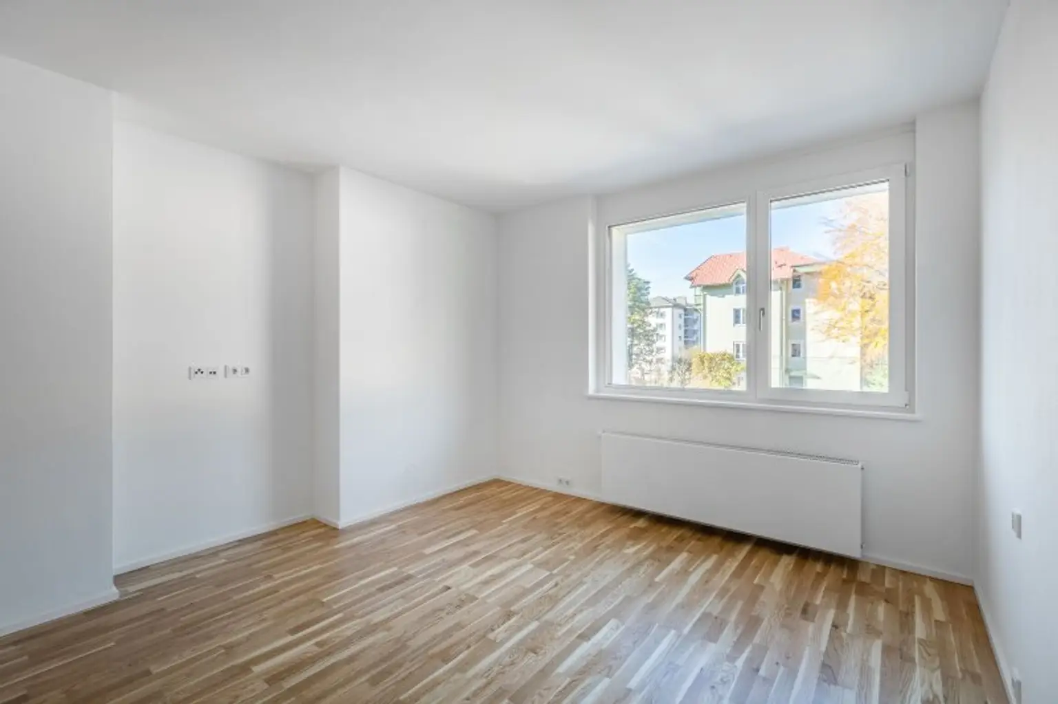 ELEGANZ TRIFFT MODERNE: Luxuriöse 3-Zimmer-Wohnung mit sonnigem Balkon inkl. Bergblick im Villenviertel zu mieten!