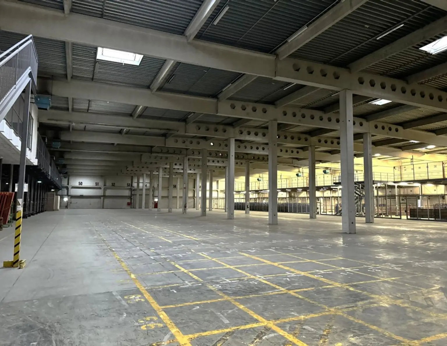 Logistikzentrum im IZ-NÖ-Süd
