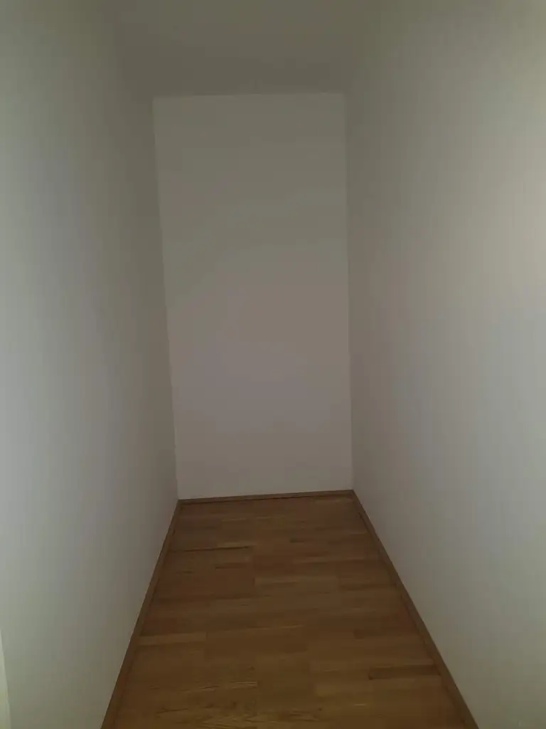 Ruhig gelegene 2,5 Zimmerwohnung mit Balkon in Eggenberg!