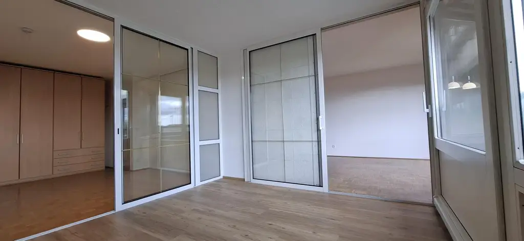 PREISREDUKTION - 3.Zi.-Wohnung mit Balkon/Loggia und TG Abstellplatz