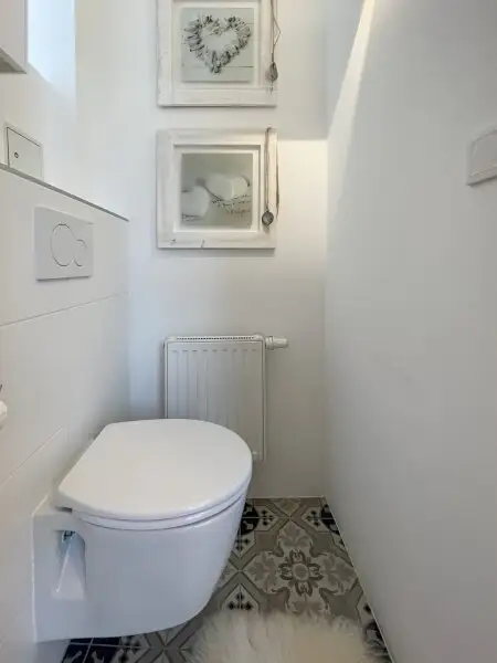 Exklusive Altbau-Residenz mit modernster Technik – hofseitige 2-Zimmerwohnung mit Balkon beim Naschmarkt