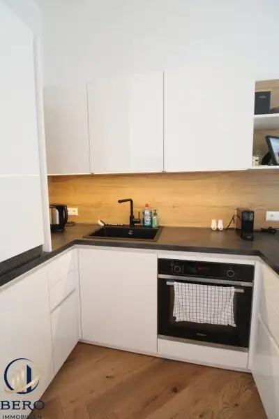 Provisionsfrei! Moderne 3-Zimmer-Wohnung mit Loggia!