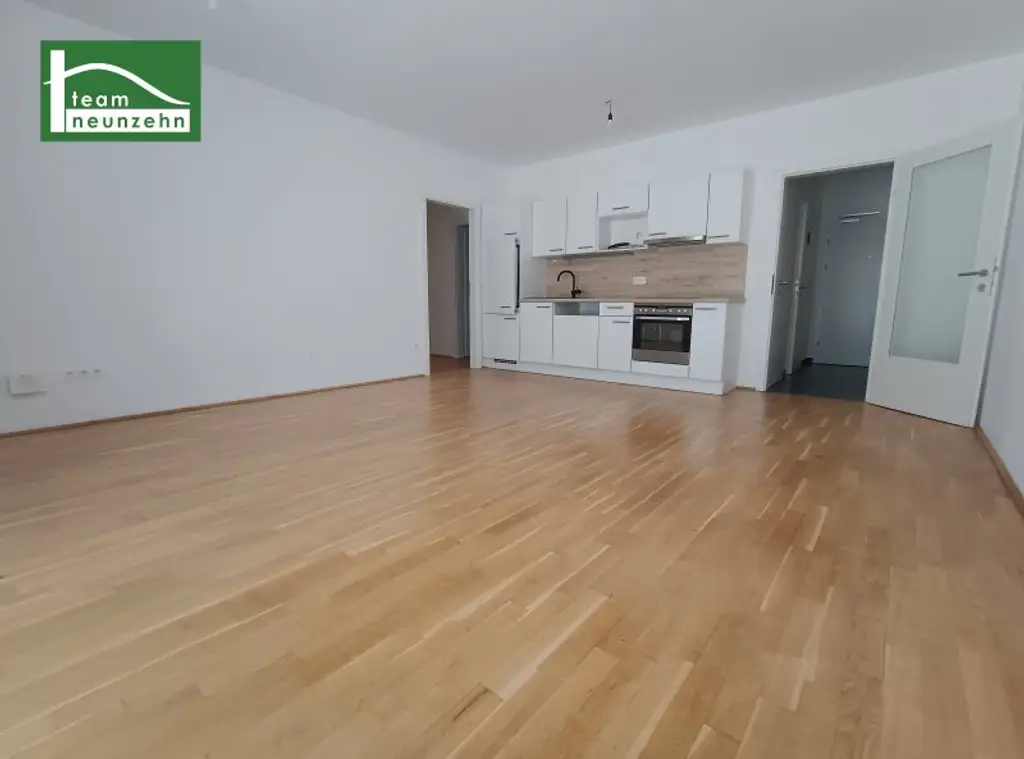 Lichtdurchflutete 4-Zimmer-Wohnung mit privater Außenfläche
