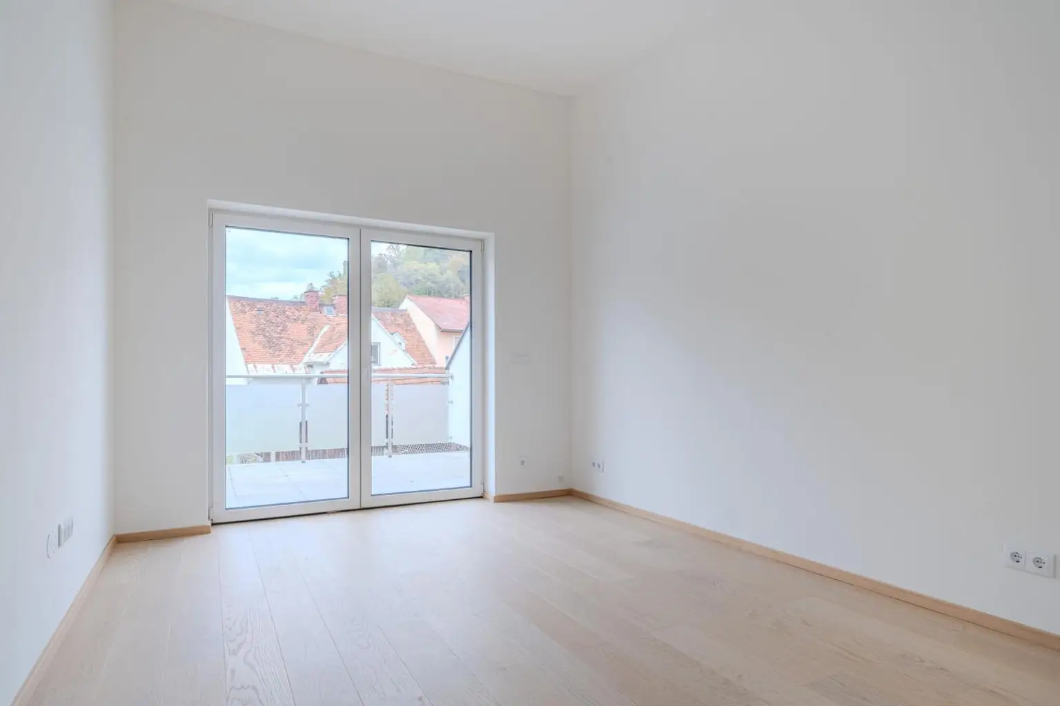 Herbstaktion: Modernes Mittelreihenhaus mit Burgblick