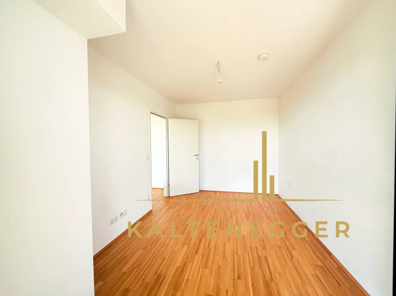 Perfekte Singlewohnung mit Terrasse im 3. Stock