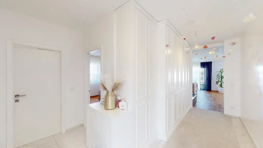 REPRÄSENTATIVE TRAUMVILLA IN BESTLAGE VON HIMBERG NÄHE WIEN & U1
