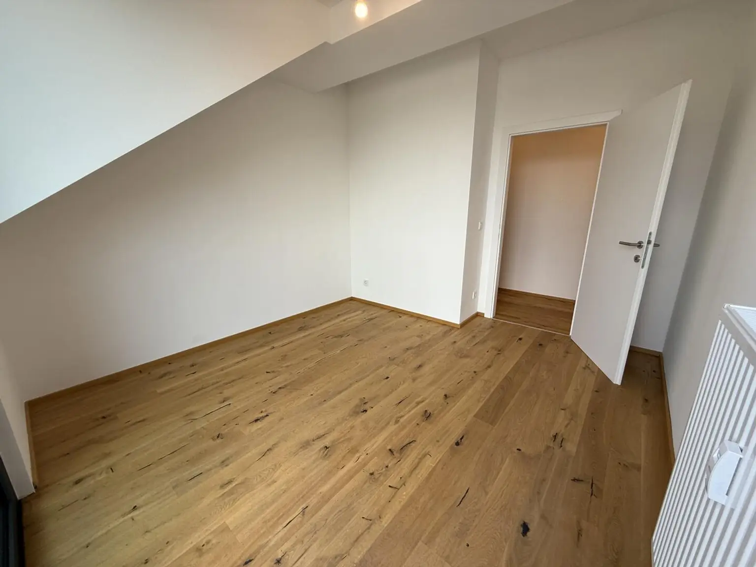 Erstbezug: Moderne Dachgeschosswohnung mit Balkon und Lift in begehrter Lage nahe dem Lendplatz K6/11