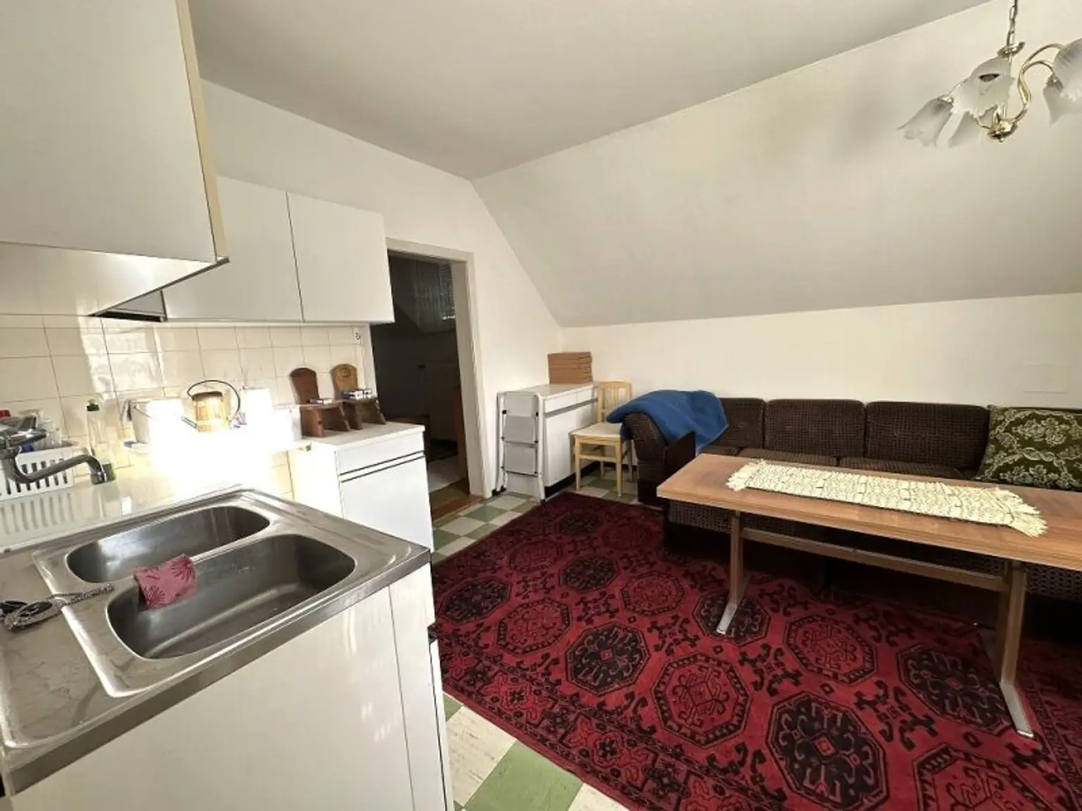 WOLFSBERG - SANKT THOMAS, 160 m2 Einfamilienhaus mit Potential, Vollkeller, 1139 m2 Grundstück, Wirtschaftsgebäude
