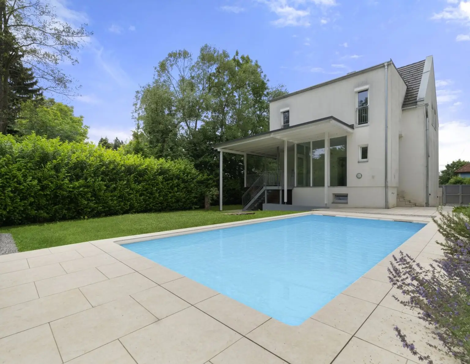 Stilvolles Einfamilienhaus in Graz-Waltendorf - Komfort, Qualität und Lage vereint!