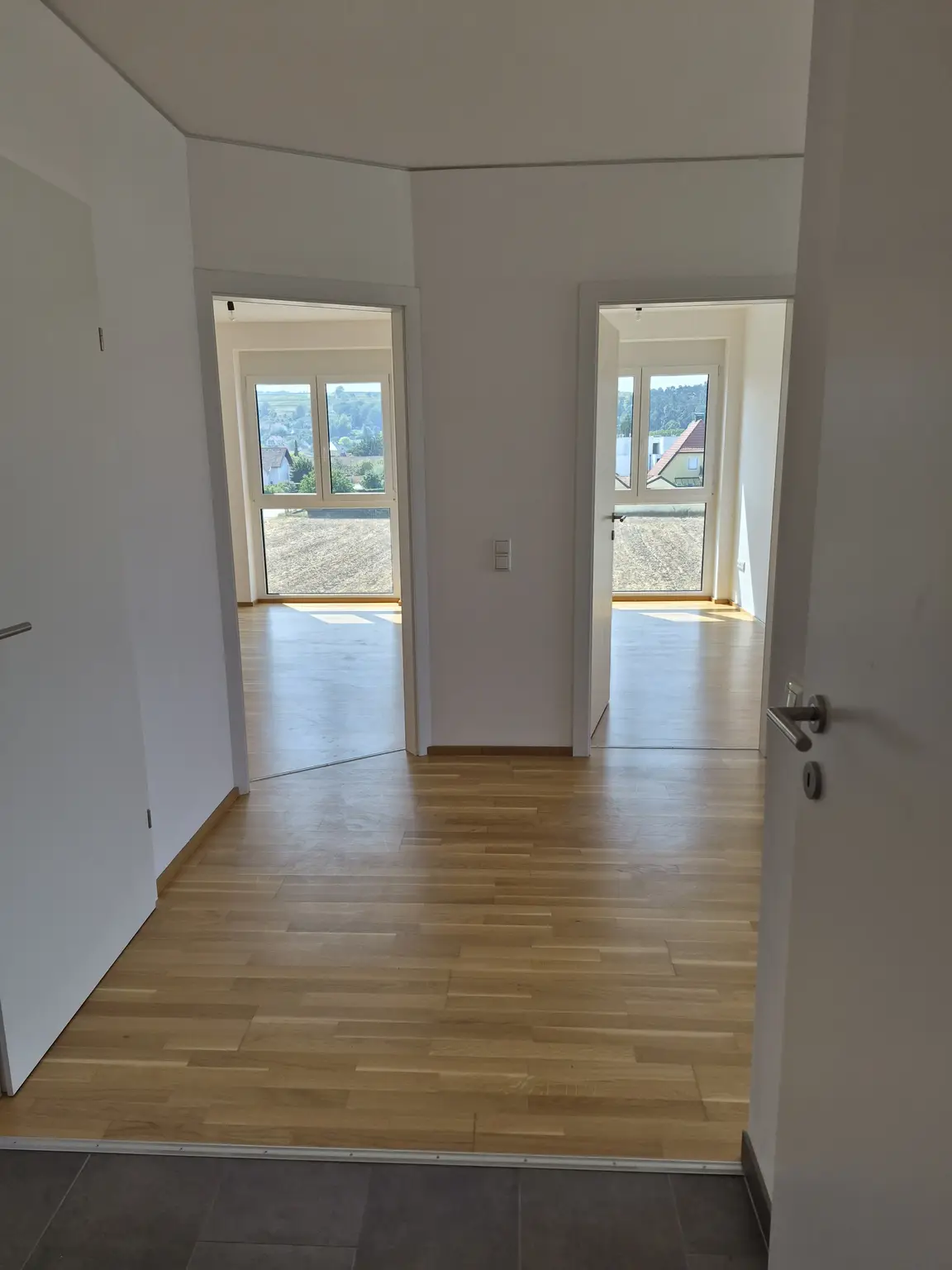 Wohnkomfort mit Aussicht: Ca. 60 m² 3-Zimmer-Wohnung und sonniger 12 m² Südwest-Eckbalkon