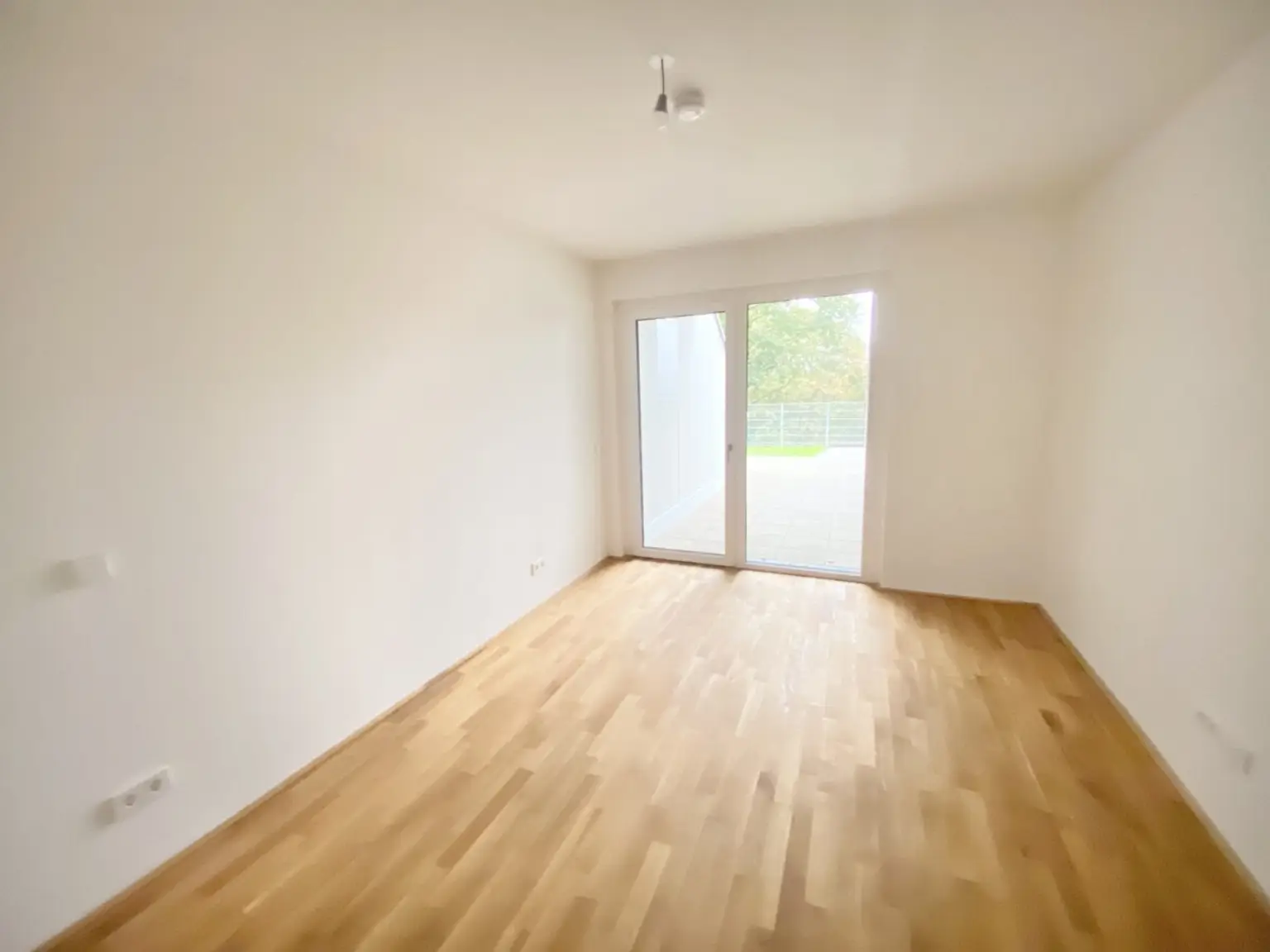 =LAURENZ= Gartenwohnung  3 Zimmer Wohnung mit Weitblick! ERSTBEZUG U3