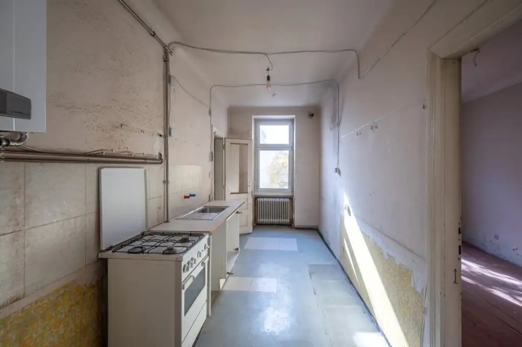 ++Fasangarten++ Altbau mit Potenzial – sanierungsbedürftige 3-Zimmer-Wohnung