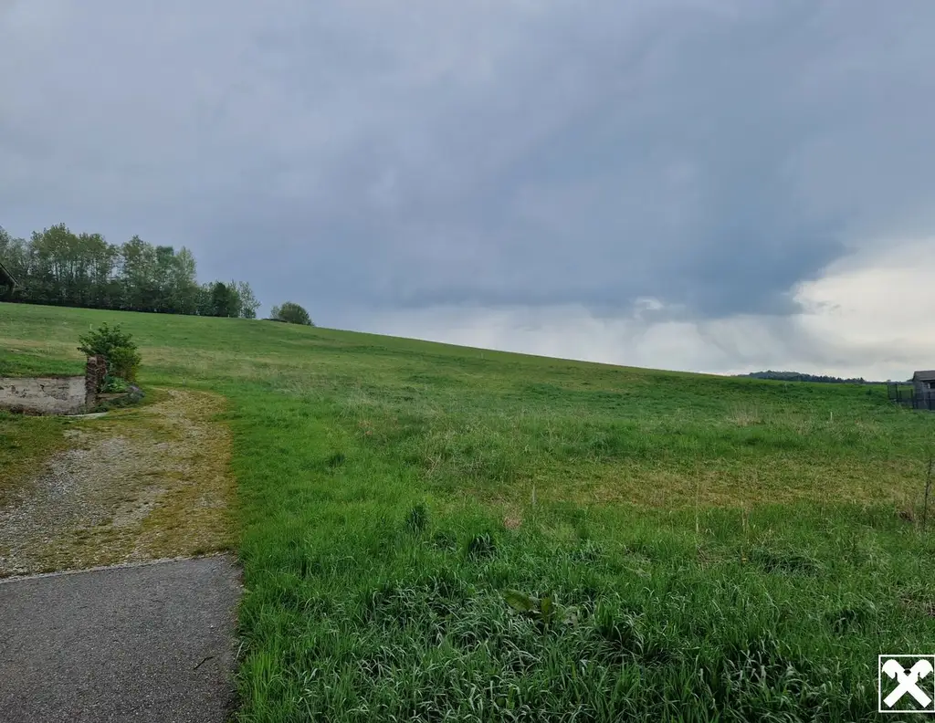 AUSSERGEWÖHNLICHES BAUGRUNDSTÜCK IN MAIGEN MIT HERRLICHEM AUS- UND FERNBLICK IN TOLLER, RUHIGER, ERHÖHTER WOHNLAGE