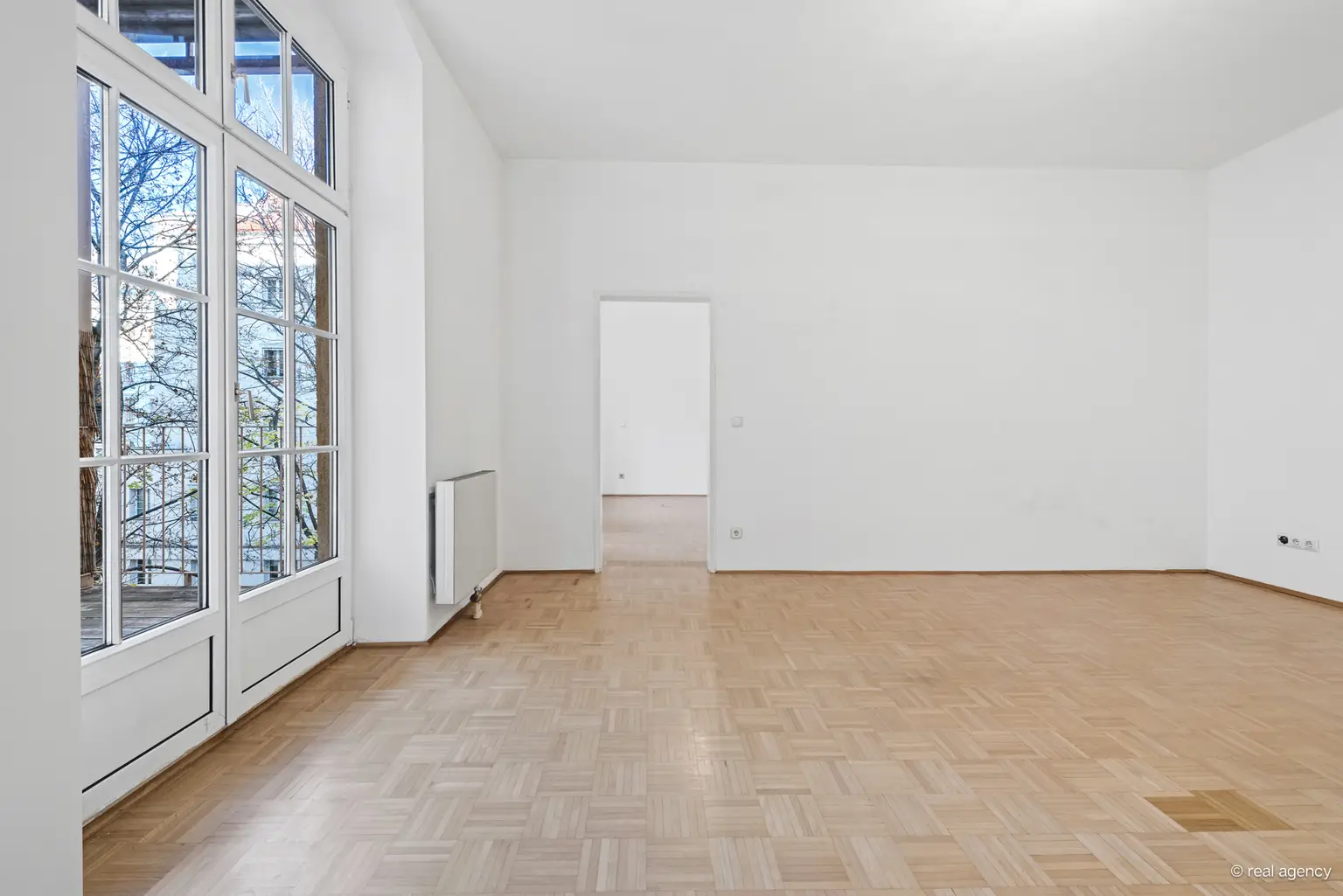 SERVITENVIERTEL - viel Wohnung auf wenig M²- und dann auch noch eine Terrasse im Regelgeschoß!