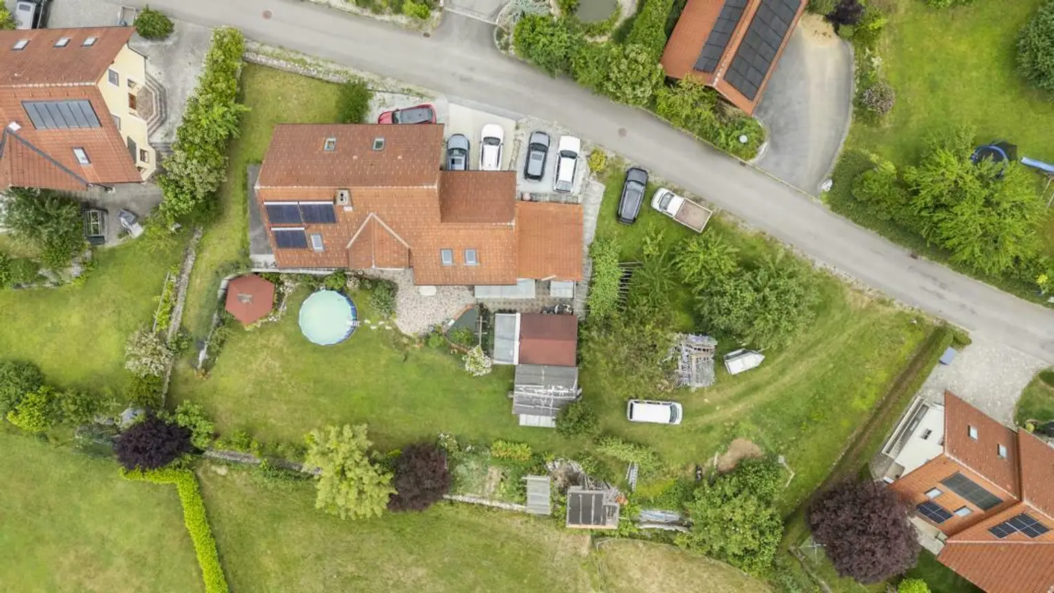 ** Traumhaftes Wohlfühlhaus in ländlicher Idylle trifft Stadtnähe  - nur 15km nach Graz **  Familienparadies mit erstklassiger Infrastruktur **