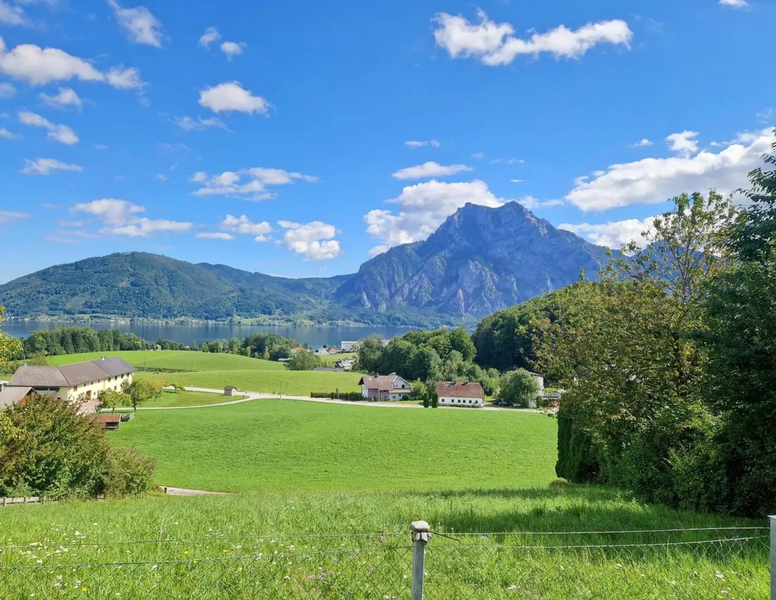 Wenn Ihnen der Traunsee zu Füßen liegt