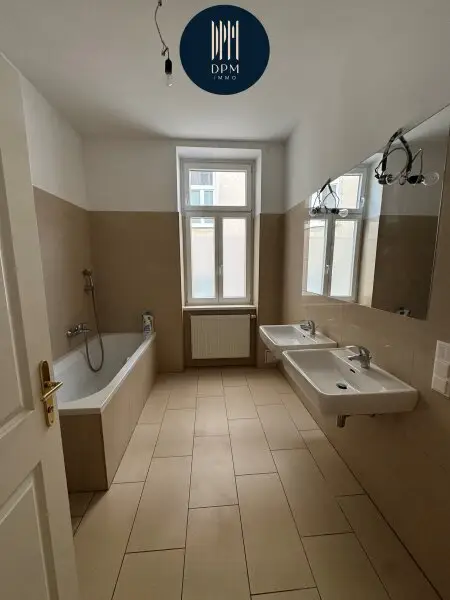 Großzügig aufgeteilte 2-Zimmer Wohnung in Top Lage !!