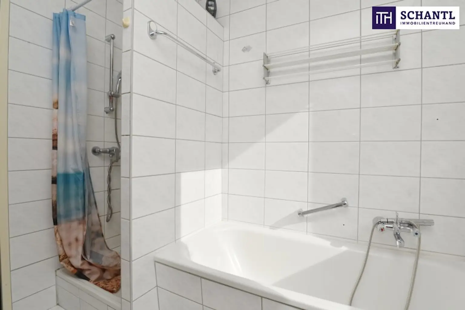 Ein Zuhause mit Raum für Leben, Generationen und Zukunft! Vielseitiges Ein- bis Zweifamilienhaus auf großem Grundstück nahe Lutzmannsburg!