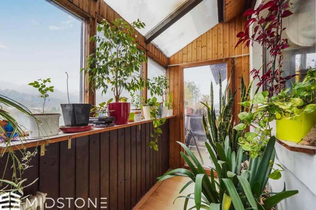 *Großzügige Maisonette Wohnung* Einzigartiges Potenzial mit Balkon und Loggia in Kapfenberg