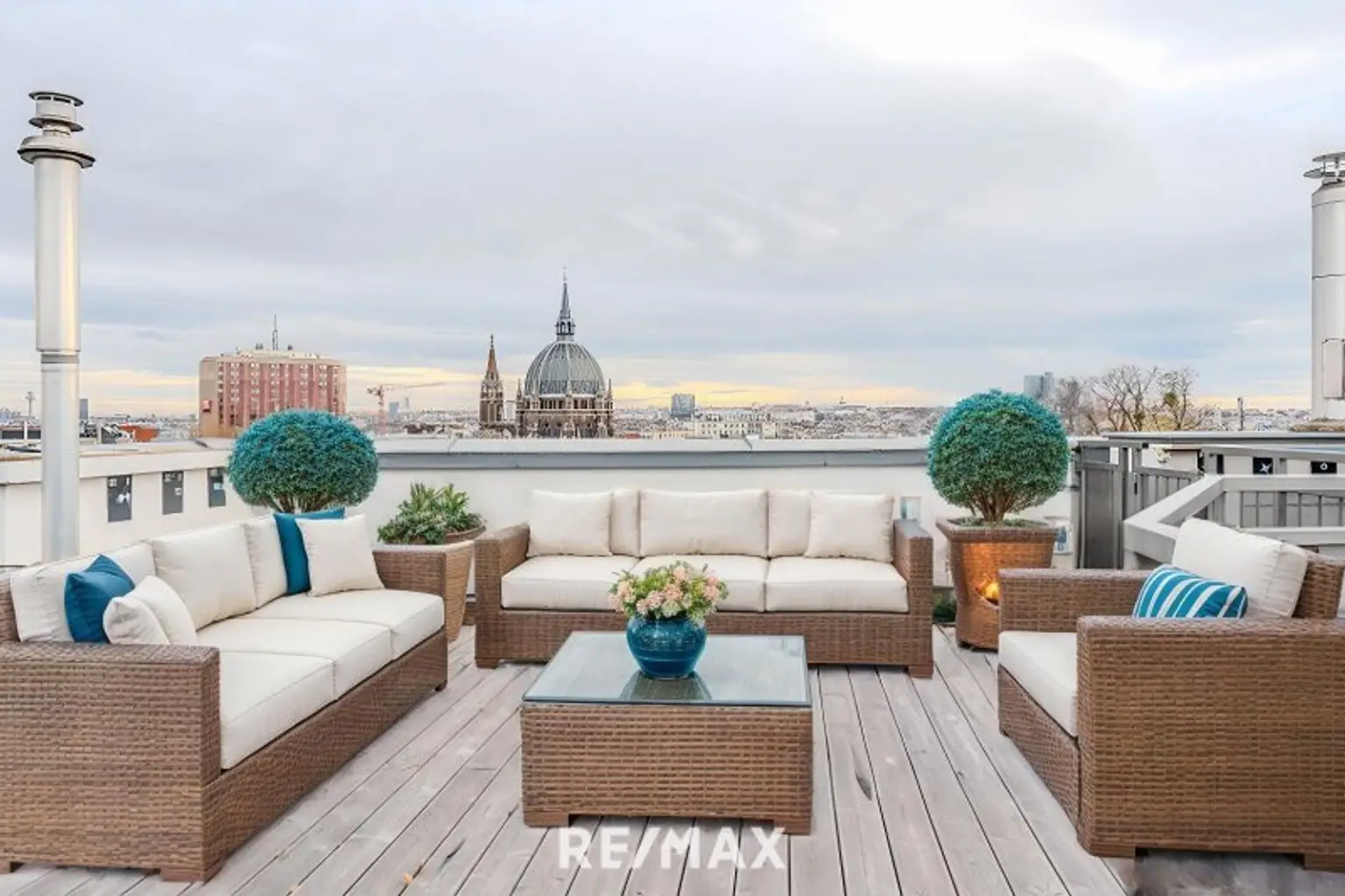 DG3 Terrasse  (virtuell eingerichtet)