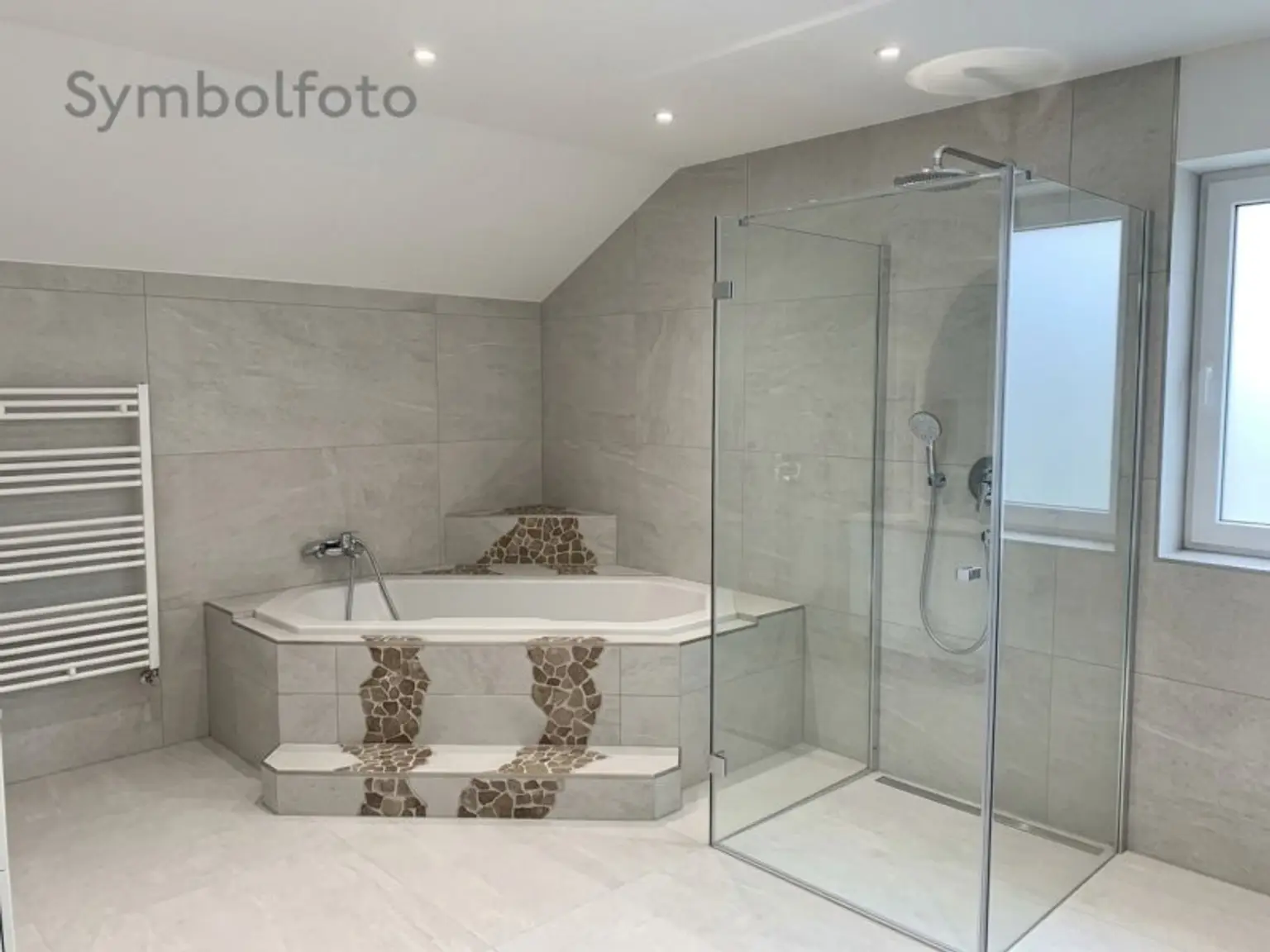 Badezimmer - Symbolfoto