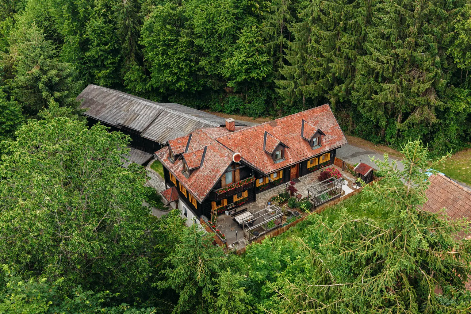 Neussl Haus Mitterlabil 05 2026-46