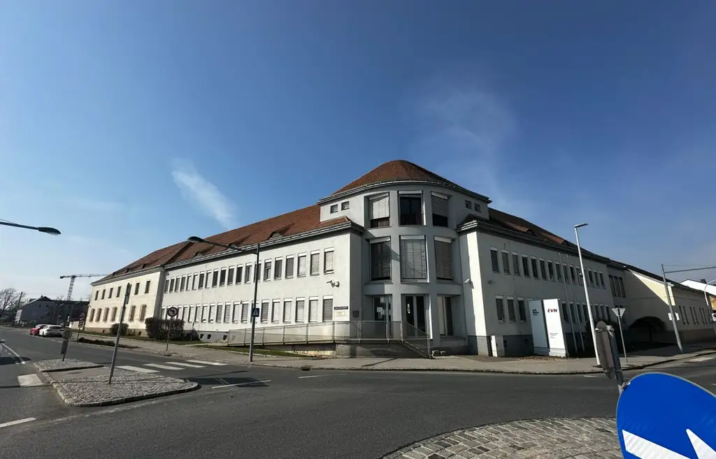 Repräsentativer Bürocampus mit Entwicklungspotenzial