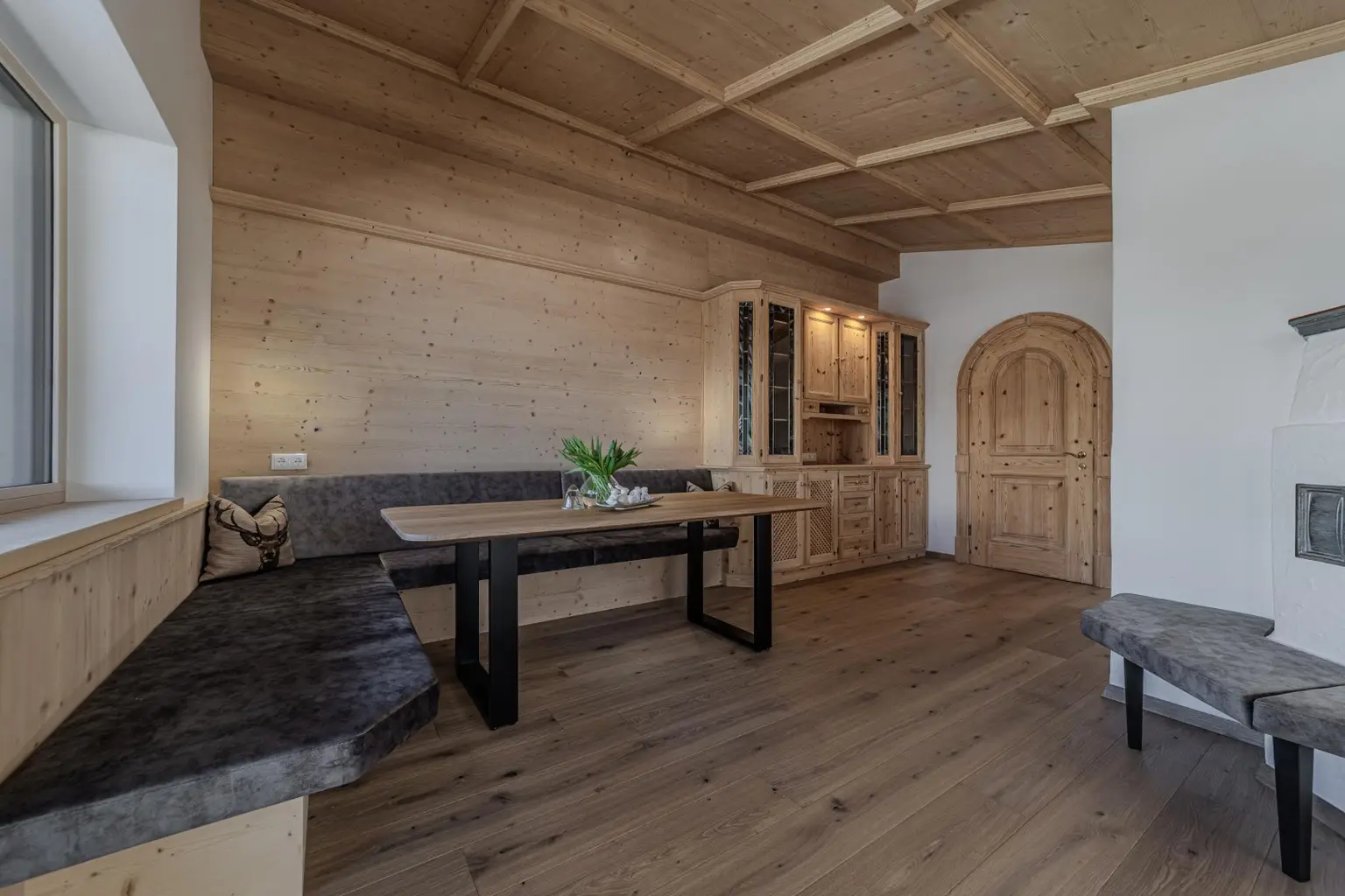 offenes Wohnen/Essen/Kochen mit Kachelofen