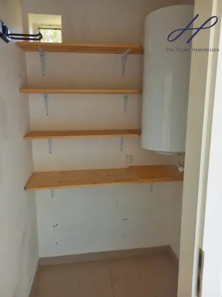 sonnige kleine Wohnung mit Garten