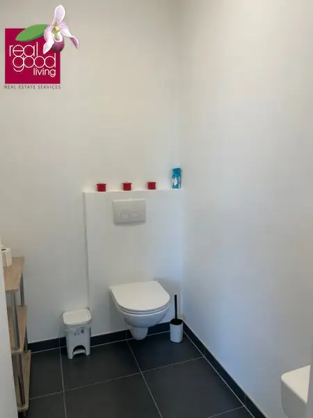 Neubau-Apartment mit Balkon in repräsentativen Gründerzeithaus