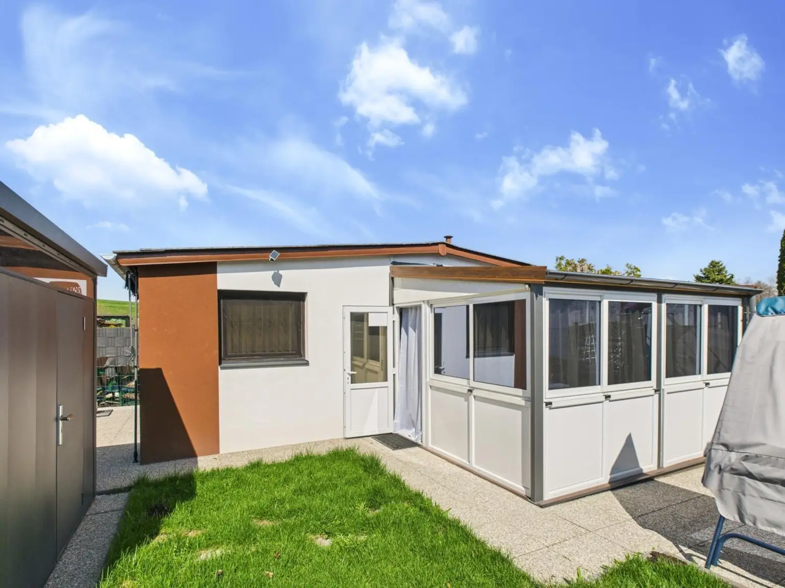 Mobilheim mit Garten