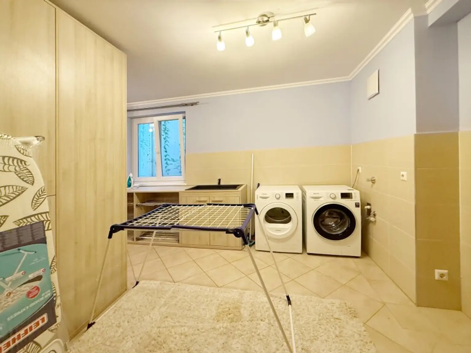 Move Right In: Fully Furnished Family Home in Weidling – 360 m²