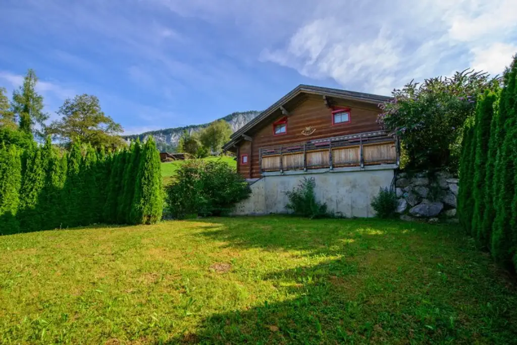 Luxuriöses Wohnhaus in ökologischer Holzbauweise