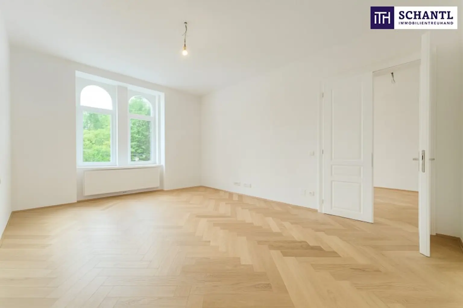 Elegante Altbauwohnung im Erstbezug nach Sanierung!! + Parkblick + großzügige Raumgestaltung