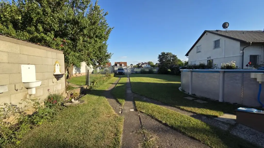 Geräumiges Einfamilienhaus in Silberwald mit Pool, Photovoltaikanlage und KFZ Garage – Ihr neues Zuhause wartet!