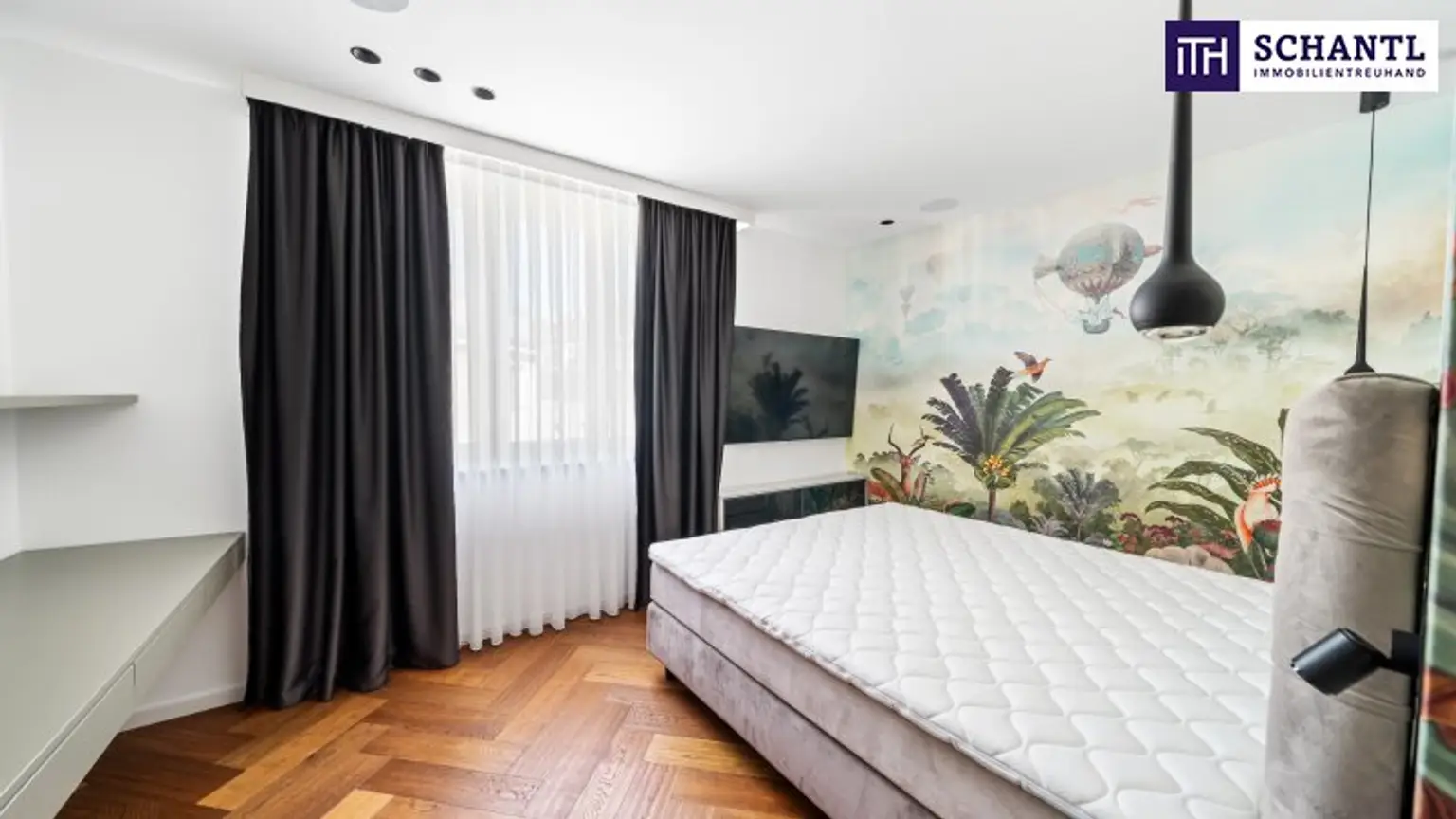 Exklusivität zum Einziehen! Design + Eleganz + Raffinesse + Edle Materialien! TOP-Wohnung in TOP-Lage mit hofseitiger Terrasse! Wünsche werden wahr....