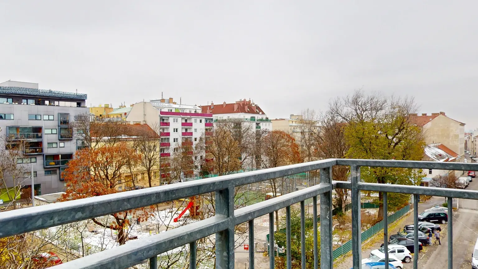 Hardtmuthgasse/Leebgasse: Gepflegte Balkonwohnung - Wohnküche - 3. Liftstock - Gute Infrastruktur