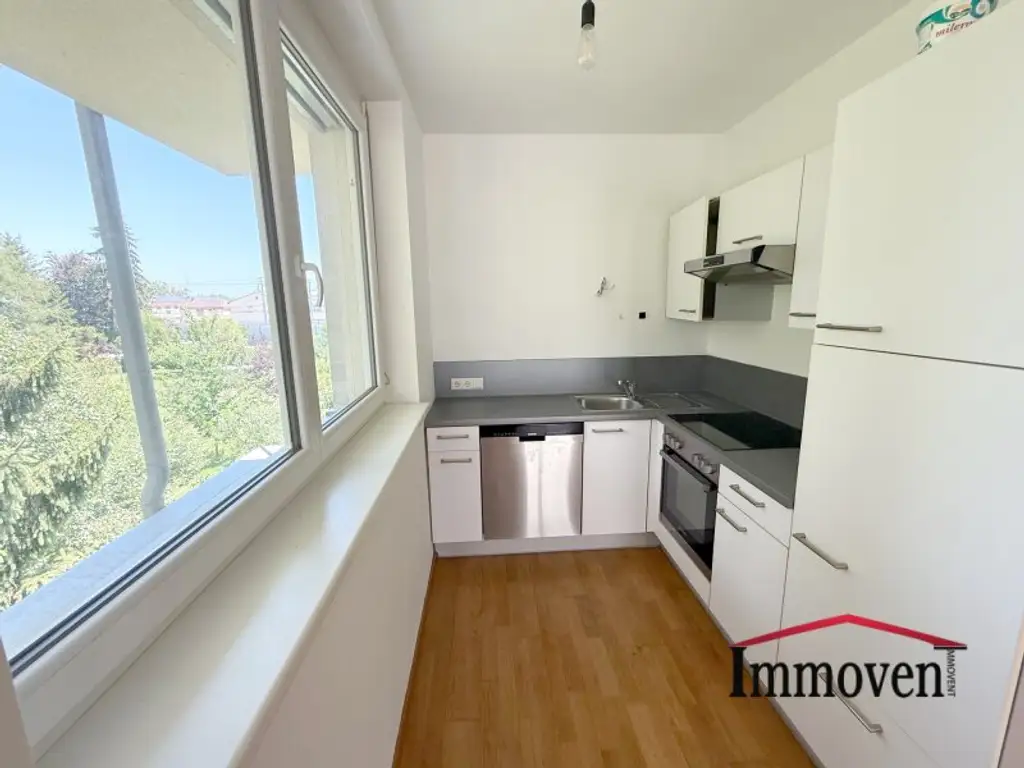 Sehr schöne und helle 2-Zimmerwohnung mit Balkon!