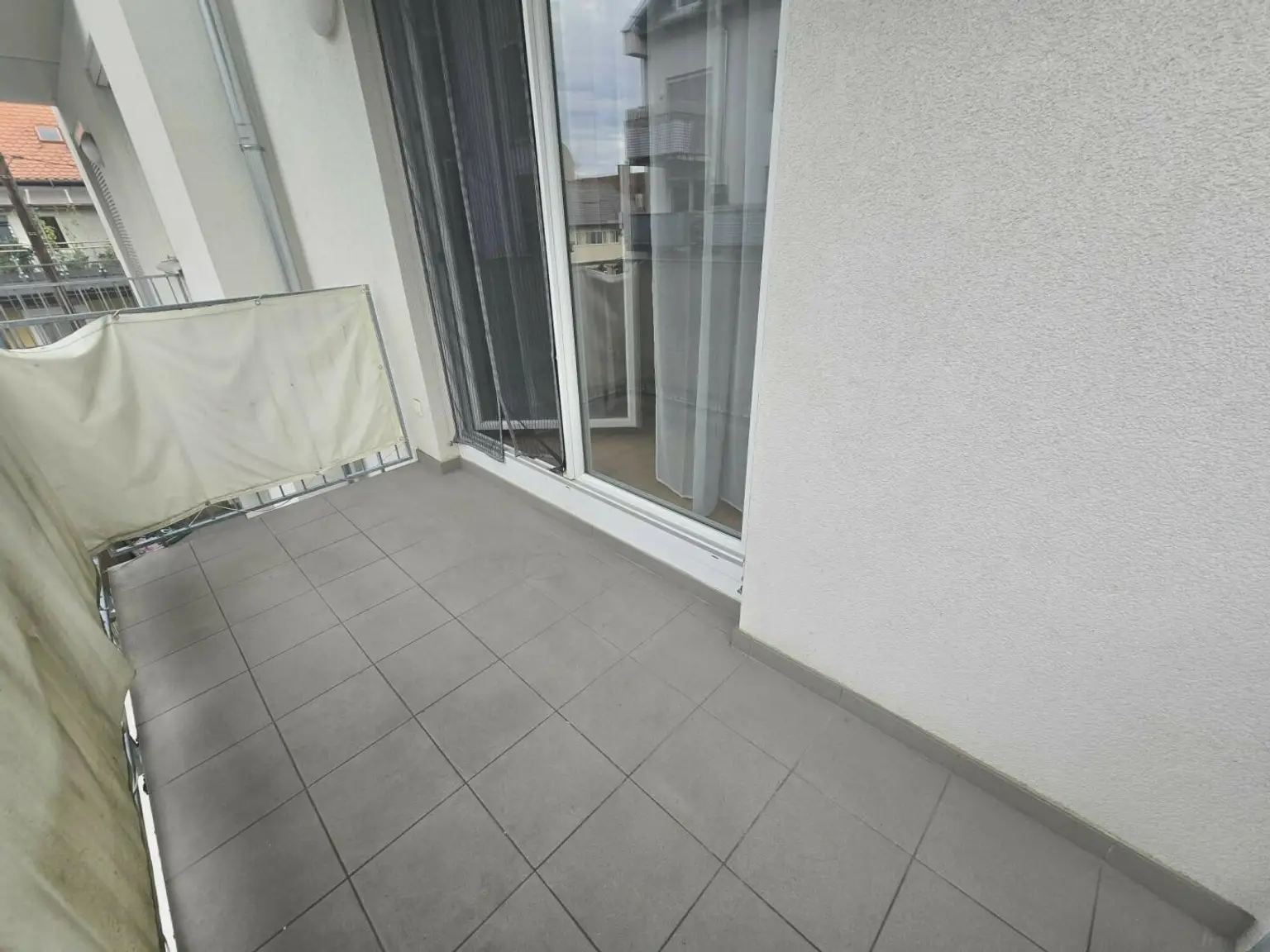 Wunderschöne Wohnung mit Balkon und TG - Hofseite!