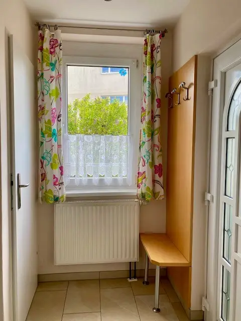 Vorraum mit Garderobe