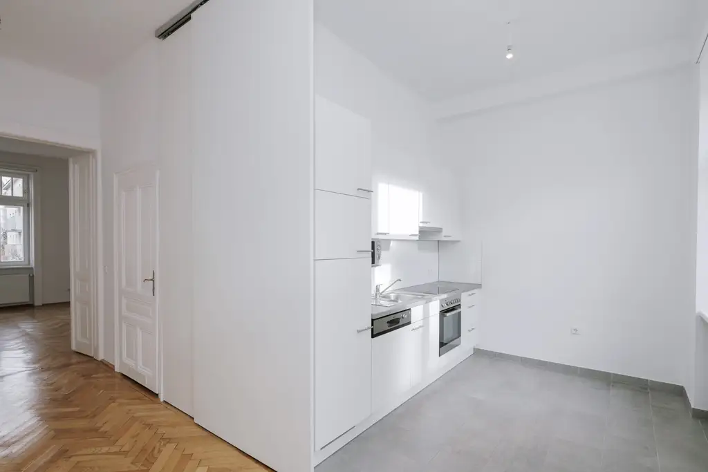 Sehr helle und gepflegte 2 Zimmer Altbauwohnung in sehr guter zenraler Lage von Döbling!