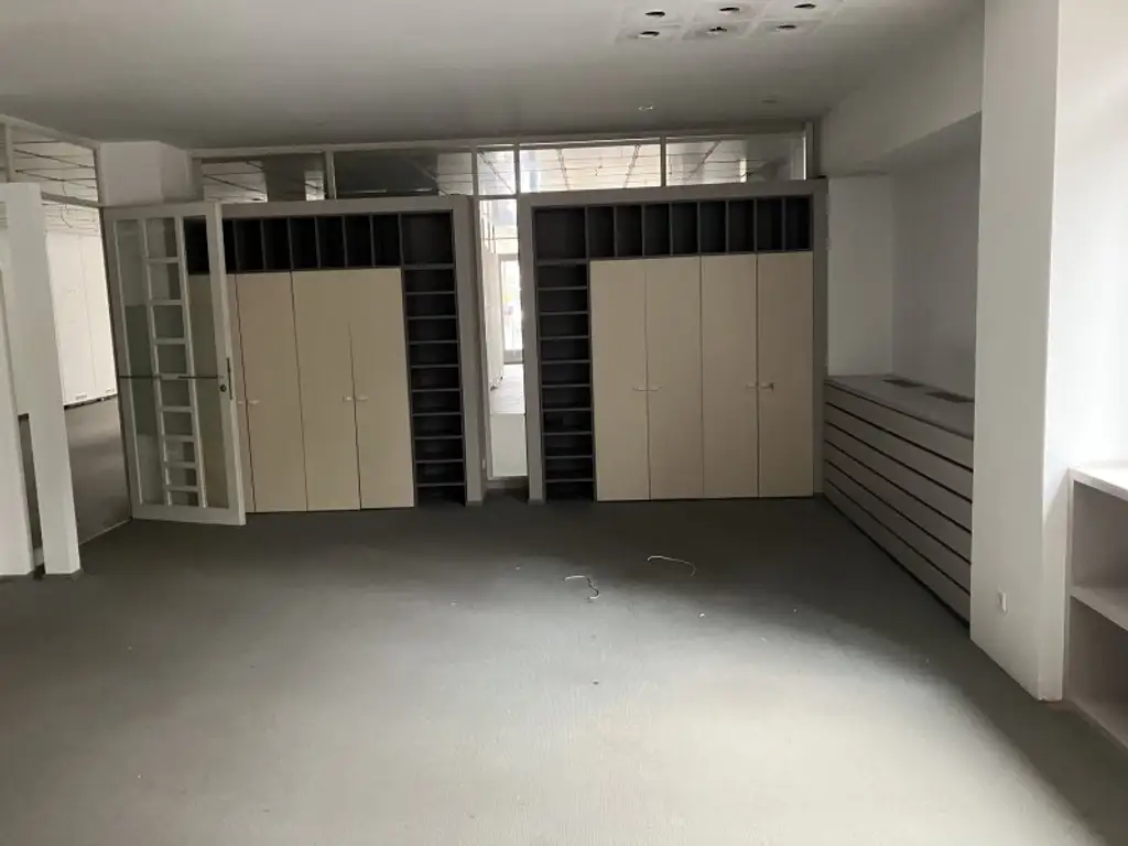 Geschäftslokal mit Lager in Nonntal zu vermieten