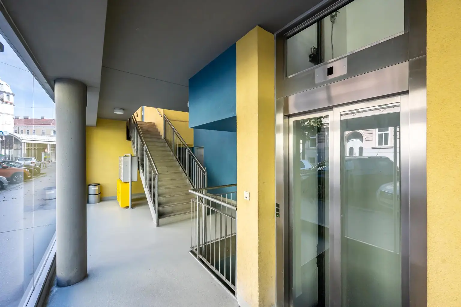 STUDENTEN AUFGEPASST - U3 VOR DER TÜR - MAISONETTE | TERRASSENWOHNUNG