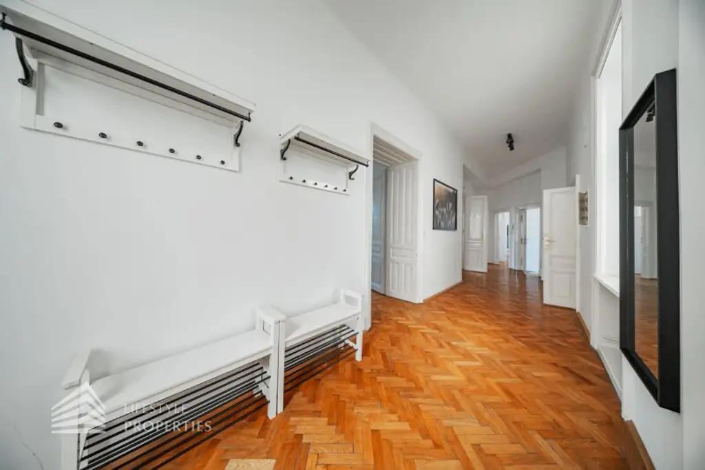 Helle 5-Zimmer Wohnung mit Balkon, Nähe Westbahnhof
