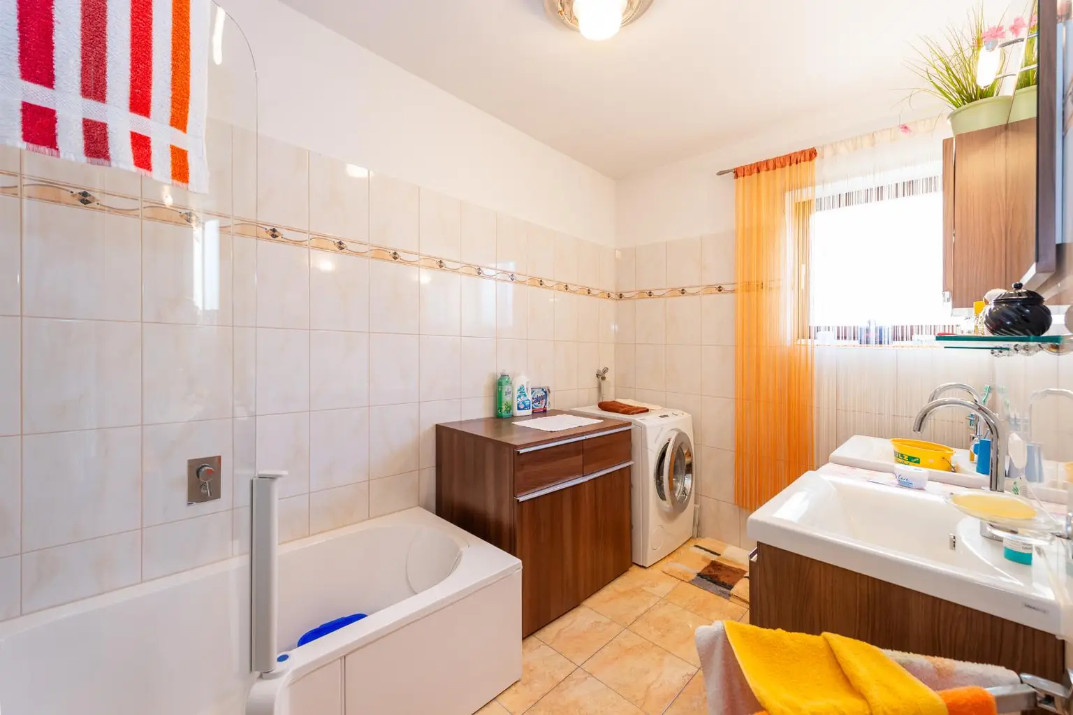 Einfamilienhaus mit wunderschönem Grundstück in ruhiger Lage