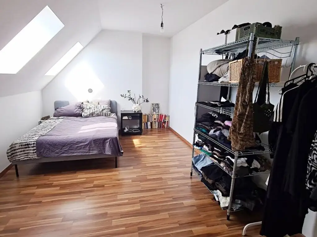 DACHGESCHOSS, U3-NÄHE, 55 m2 Maisonette, 2 Zimmer, Kochnische, Duschbad, Fernblick, Meiselstraße
