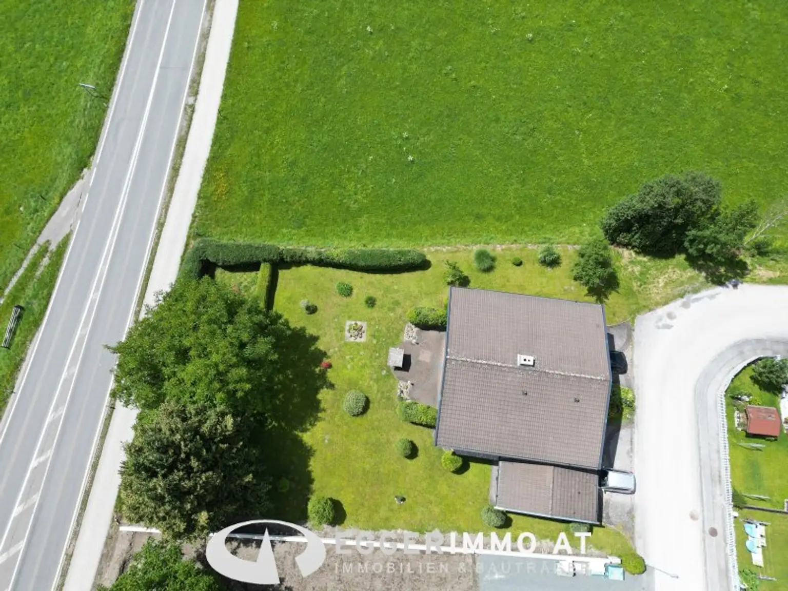 Well-maintained single-family home with great potential in Niedernsill / Steindorf for sale