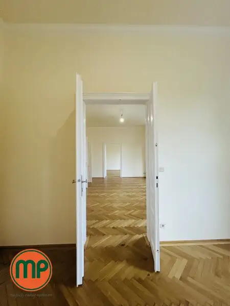 elegantes 6 Zimmerbüro mit Klimaanlage im noblen 13. Bezirk