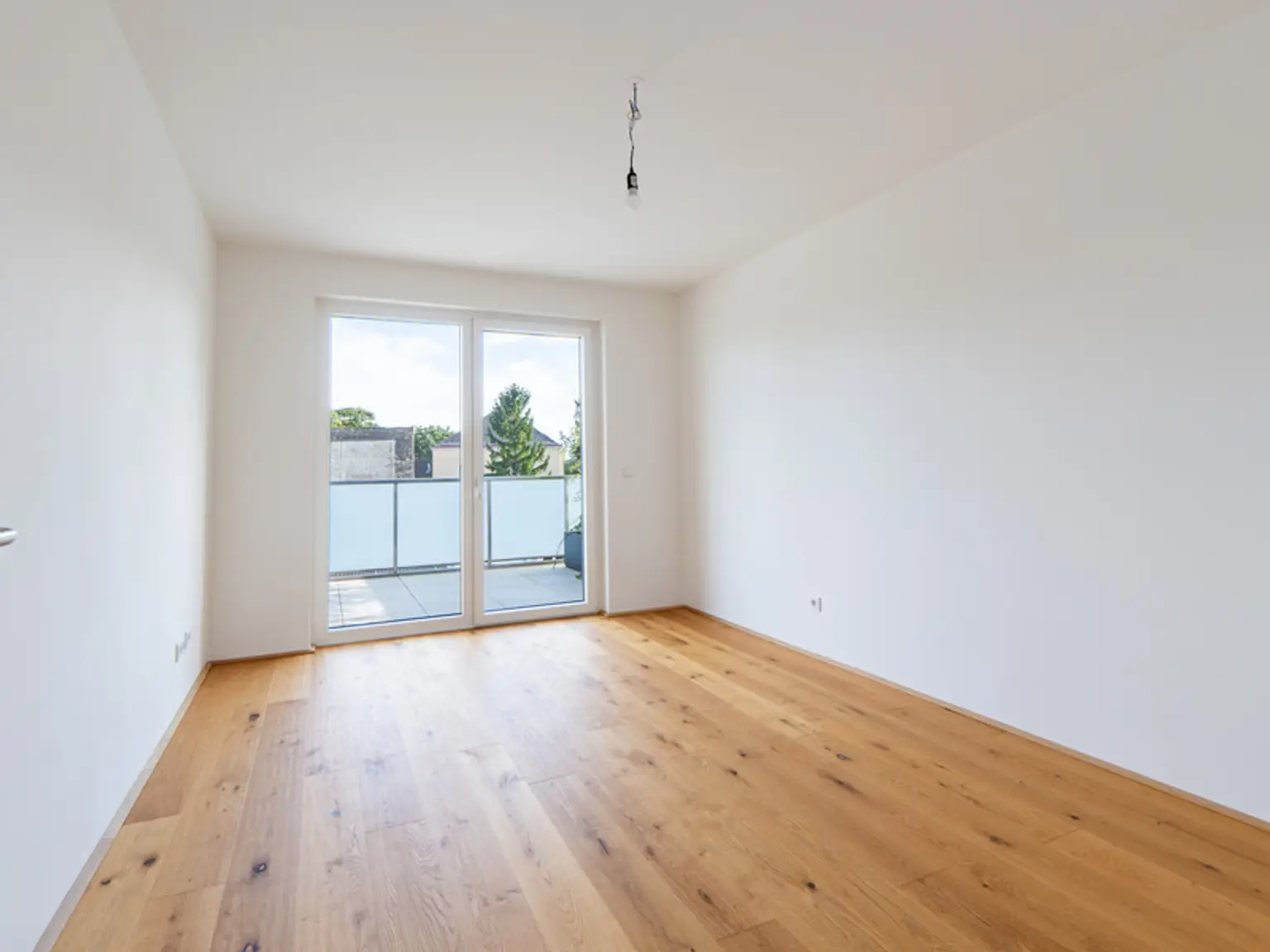Vielzimmerwohnung für vielseitige Individualisten. 151 m², 5 Zimmer, 2 Terrassen und ganz viel Platz